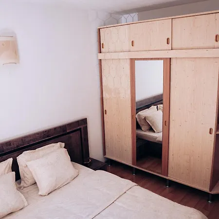 Getaway 2-rooms Near The Apartament *